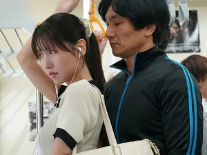 "Nhanh lên và địt đi!" Bạn gái đoan chính và đôi tình nhân trẻ ngày nào cũng quan hệ không dùng bao cao su, con cặc dài ra vào, xuất tinh vào âm hộ ~ Chàng trai nghỉ ngơi rồi lại đánh tiếp...