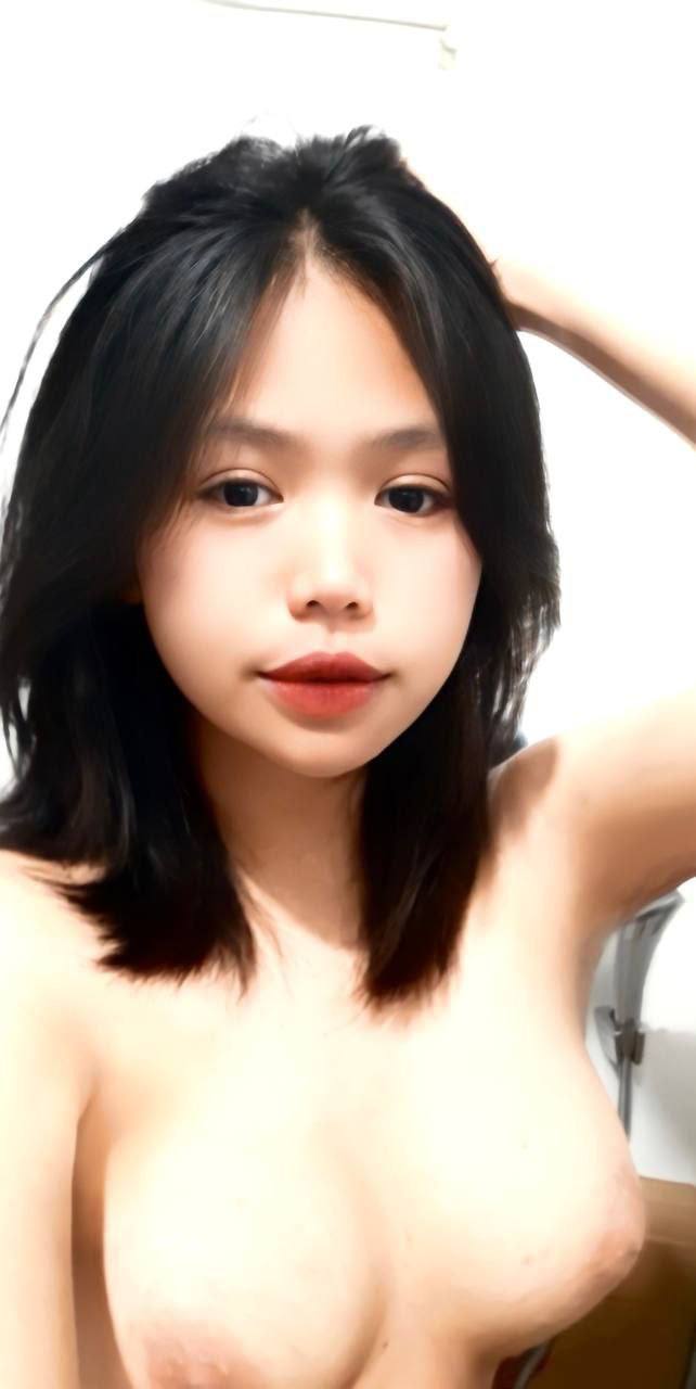 Hầu gái ngon như này bảo sao ngày nào cũng bị chủ địt