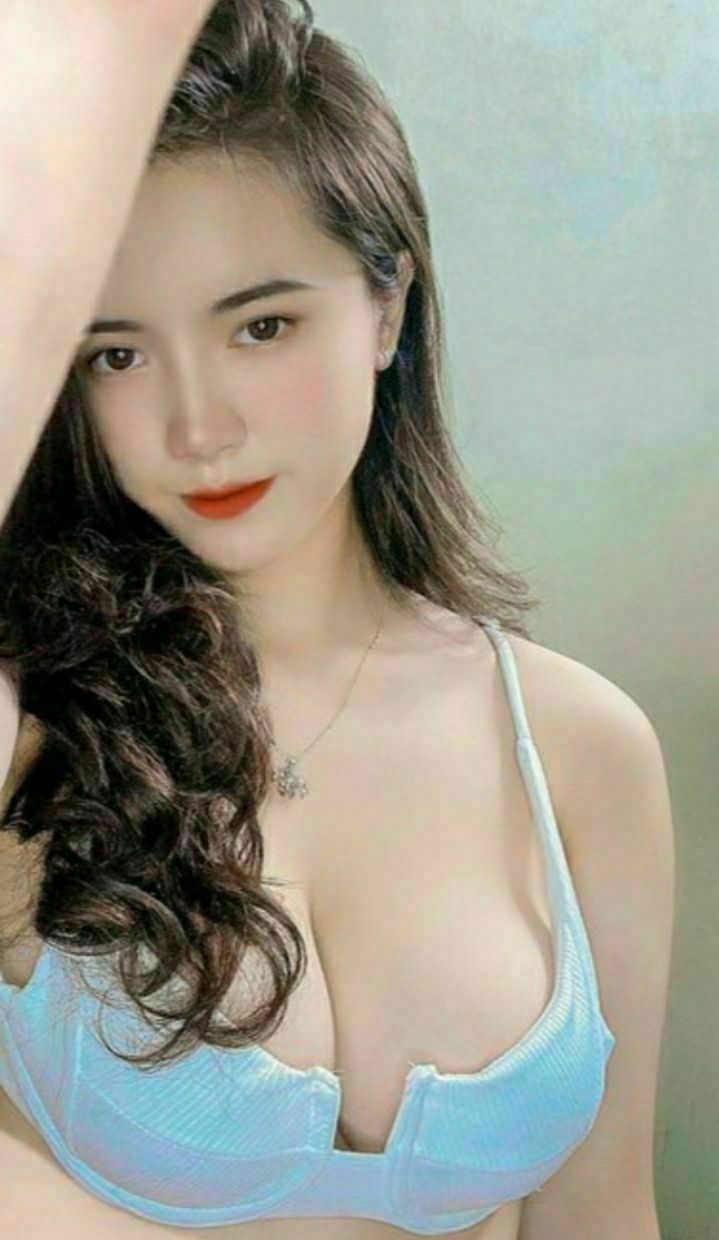 MUCD-277 Huấn luyện đi vệ sinh. Anh ta bí mật trêu chọc cô gái đang ngủ say trong phòng và đưa dương vật vào bên trong cô mà cô không hề hay biết. Chỉ cần đổ tinh dịch vào bên trong